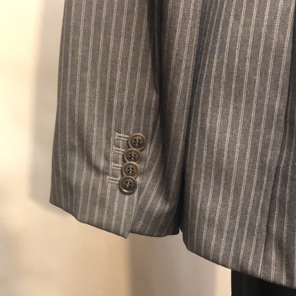 Women’s Adrienne Vittadini Classico Gray Stripe Blazer Size 8 - Picture 6 of 9
